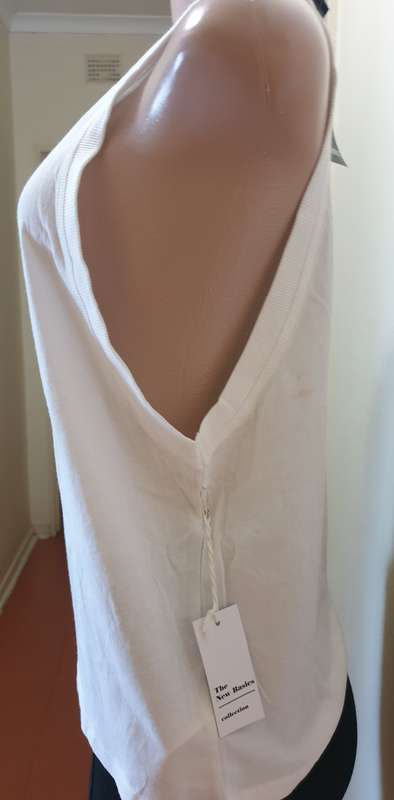 Forever 21 White Sleeveless T-Shirt