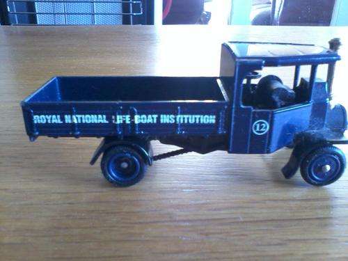 LLEDO ROYAL NATIONAL LIFE-BOAT INSTITUTION LORRY DIE-CAST MODEL