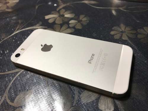 Iphone 5S 16Gb White and Silver