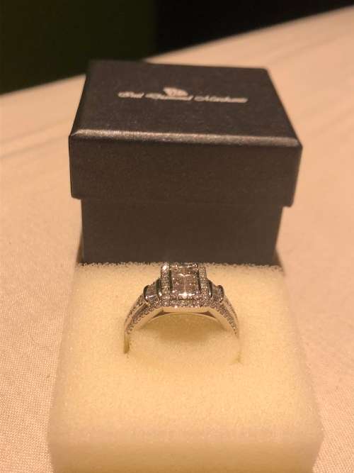JAW DROPPING [R79855] INVISIBLE [VS] DESIGN [1.505ct] DIAMOND RING [4.992g] WHITE GOLD