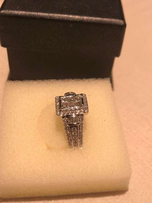 JAW DROPPING [R79855] INVISIBLE [VS] DESIGN [1.505ct] DIAMOND RING [4.992g] WHITE GOLD