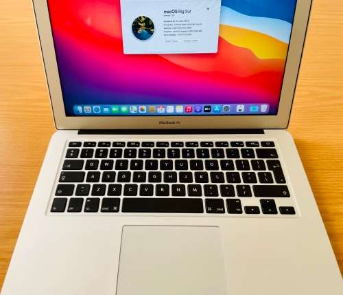 13-inch MacBook Air 1.8GHz Dual Core 5th-Gen Intel Core i5 128GB - Silver