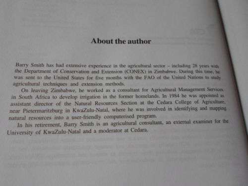 THE FARMING HANDBOOK - BARRY SMITH