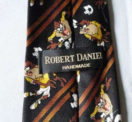 TAZ THE TAZMANIAN DEVIL - SOCCER / FOOTBALL - TIE