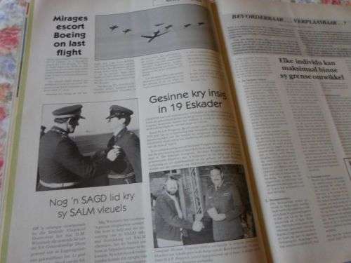 PARATUS MAGAZINE AUG 1982 ( SAP - GRENS , 701 BN , REG VRYSTAAT , HONORIS CRUX RECIPIENTS )