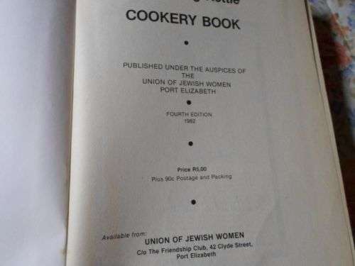 THE SINGING KETTLE COOKERY BOOK - UNION OF JEWISH WOMEN ( PORT ELIZABETH )