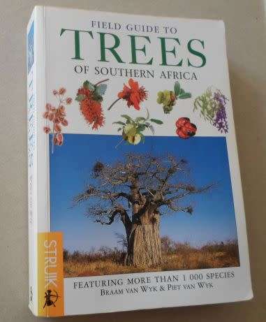 FIELD GUIDE TO TREES OF SOUTHERN AFRICA - BRAAM VAN WYK & PIET VAN WYK