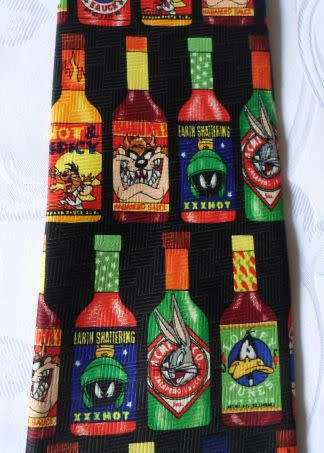ATTRACTIVE LOONEY TUNES - TIE