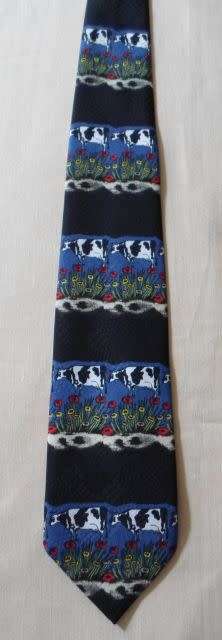 ATTRACTIVE - COWS / DAISIES - TIE
