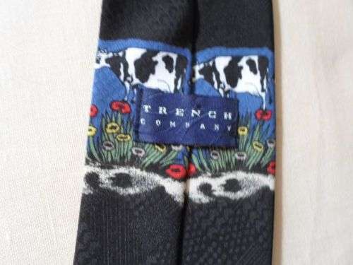 ATTRACTIVE - COWS / DAISIES - TIE