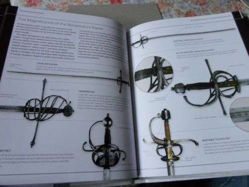 THE ILLUSTRATED HISTORY OF WEAPONS - SWORDS , SPEARS & MACES - DAVID SOUD (  weight 1 kg )