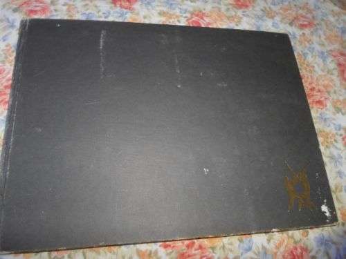 THE MAGIC WORLD OF THE XHOSA - AUBREY ELLIOTT ( weight 900 grams )