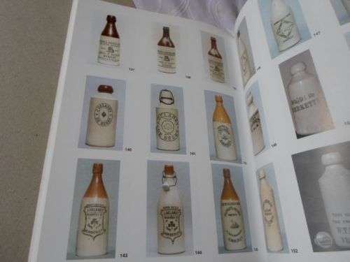 GINGER BEER BOTTLES - AN ILLUSTRATED GUIDE FOR SOUTH AFRICAN COLLECTORS - ETHLEEN LASTOVICA 0,60 kg