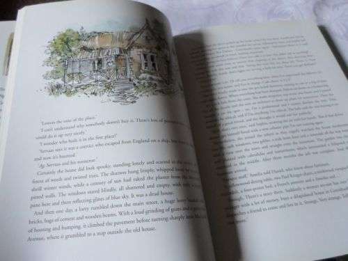 RETURN TO CORRIEBUSH - LYNN BEDFORD HALL , ILLUSTRATED BY TONY GROGAN - SIGNED BY BOTH ( 0,50 kg )