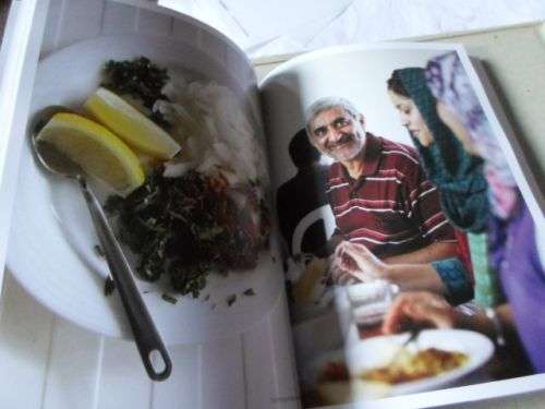 60 YEARS OF FAMILY, FRIENDSHIP AND FOOD - MUSTAQ BREY ( 0,60 kg )