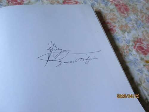 A CHEF WITH A LOT OF PASSION AND A LITTLE MADNESS - JAMES VAN BILJON ( SIGNED )