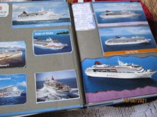 LINERS, TANKERS & MERCHANT SHIPS - 300 OF THE WORLD`S GREATEST COMMERCIAL VESSELS - ROBERT JACKSON