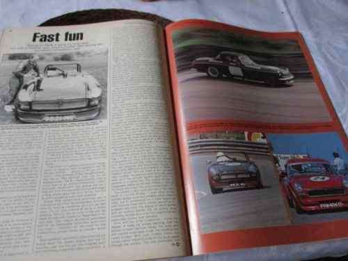 THOROUGHBRED & CLASSIC CARS MAGAZINE SEPT 1982 ( MORRIS MINOR, BMW 2000Ti, FORD CORTINA, MGB )