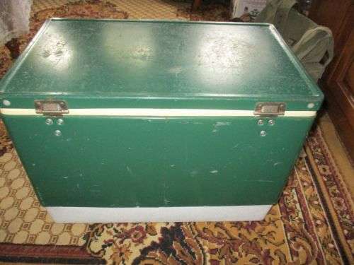 VINTAGE COLEMAN METAL COOLER BOX