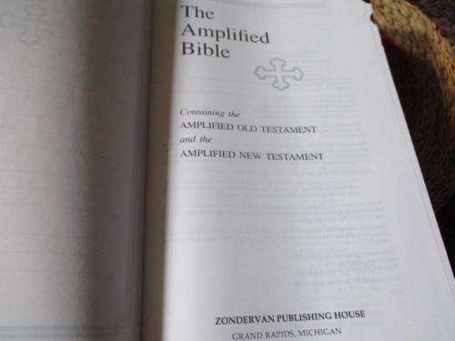 THE AMPLIFIED BIBLE - EXPANDED EDITION ( WITH IT`S BOX / HOLDER )