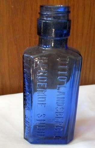 ATTRACTIVE OTTO LANDSBERG CAPE TOWN - ` BEROEMDE SNUIF / CELEBRATED SNUFF`  BLUE BOTTLE