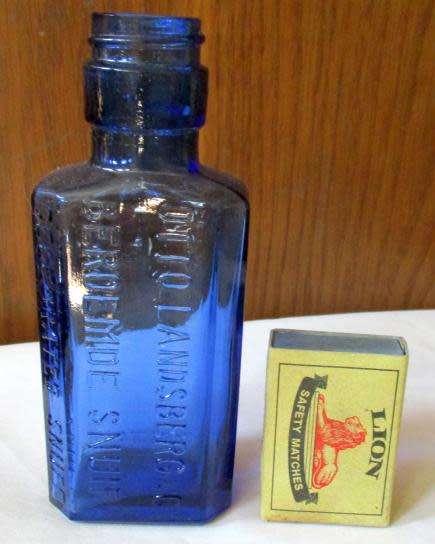 ATTRACTIVE OTTO LANDSBERG CAPE TOWN - ` BEROEMDE SNUIF / CELEBRATED SNUFF`  BLUE BOTTLE