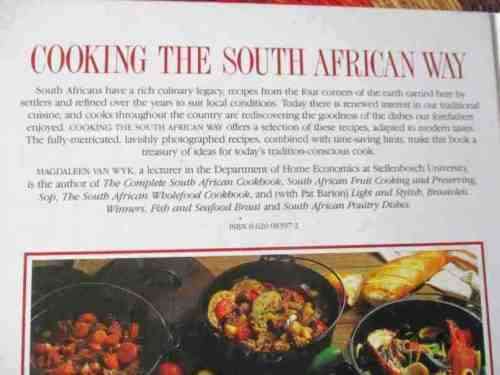 COOKING THE SOUTH AFRICAN WAY - TWO HUNDRED TRADITIONAL RECIPES - MAGDALEEN VAN WYK
