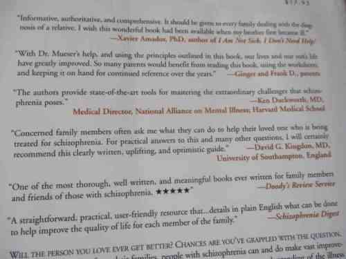 THE COMPLETE FAMILY GUIDE TO SCHIZOPHRENIA - KIM T MUESER PhD and SUSAN GINGERICH MSW