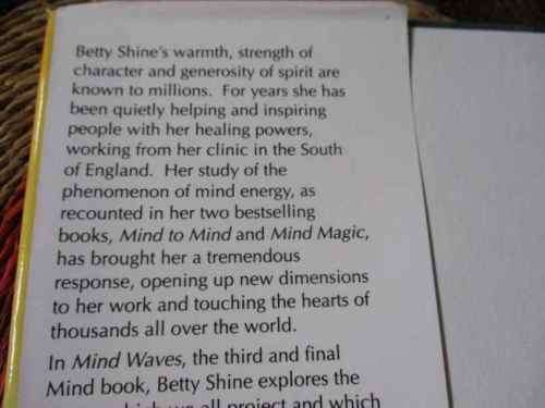 MIND WAVES - THE ULTIMATE ENERGY THAT COULD CHANGE THE WORLD - BETTY SHINE