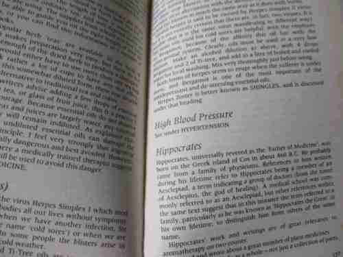 AROMATHERAPY AN A-Z - PATRICIA DAVIS