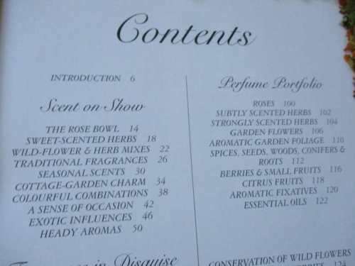 THE BOOK OF POT POURRI - FRAGRANT FLOWER MIXES FOR SCENTING & DECORATING THE HOME - PENNY BLACK