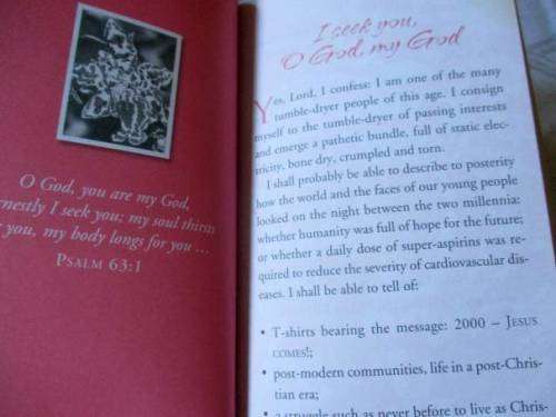 A DAILY WALK WITH GOD - MARETHA MAARTENS