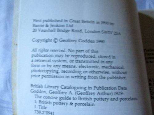 THE CONCISE GUIDE TO BRITISH POTTERY AND PORCELAIN - GEOFFREY A GODDEN