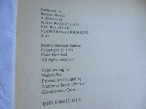I LIVE ON FRUIT ( AND NOTHING ELSE ) - ESSIE HONIBALL (  REVISED EDITION )