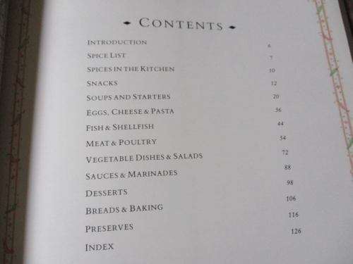 THE HOT AND SPICY COOKBOOK - SOPHIE HALE