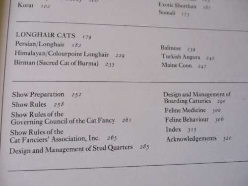 A STANDARD GUIDE TO CAT BREEDS - RICHARD H GEBHARDT