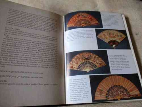 FANS - A COLLECTOR`S GUIDE - NANCY ARMSTRONG