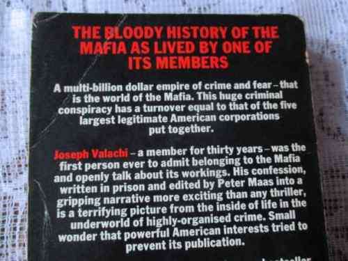 THE VALACHI PAPERS - THE TRUTH ABOUT THE MAFIA BY ONE OF IT`S LEADERS - JOE VALACHI - PETER MAAS