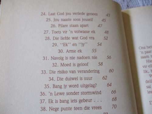KLEIN GESKENK VAN GELOOF - N` KORT KEUR UIT DIE WERK VAN I.L. DE VILLIERS