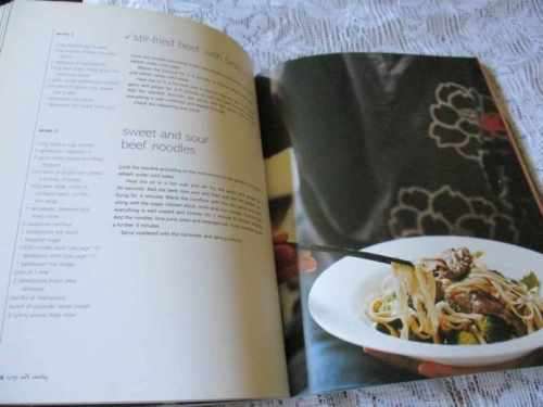 WAGAMAMA - WAYS WITH NOODLES - HUGO ARNOLD
