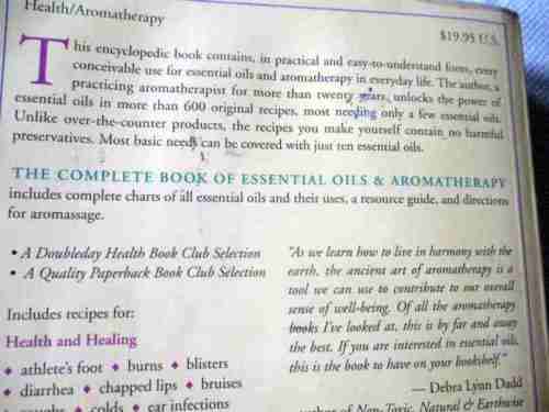 THE COMPLETE BOOK OF ESSENTIAL OILS & AROMATHERAPY - VALERIE ANN WORWOOD