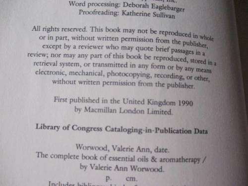 THE COMPLETE BOOK OF ESSENTIAL OILS & AROMATHERAPY - VALERIE ANN WORWOOD