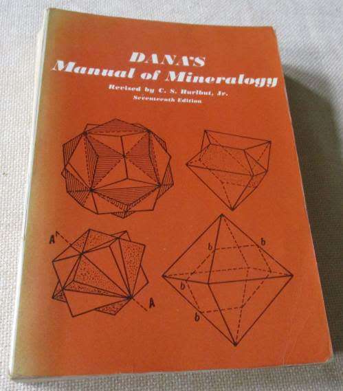 Dana's Manual of Mineralogy - Seventeenth Edition