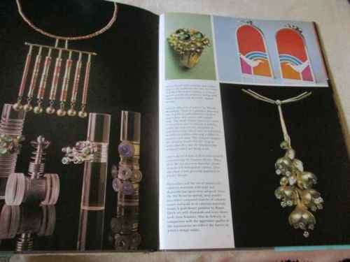 THE PLEASURE OF JEWELRY AND GEMSTONES - JOSEPH SATALOFF AND ALISON RICHARDS