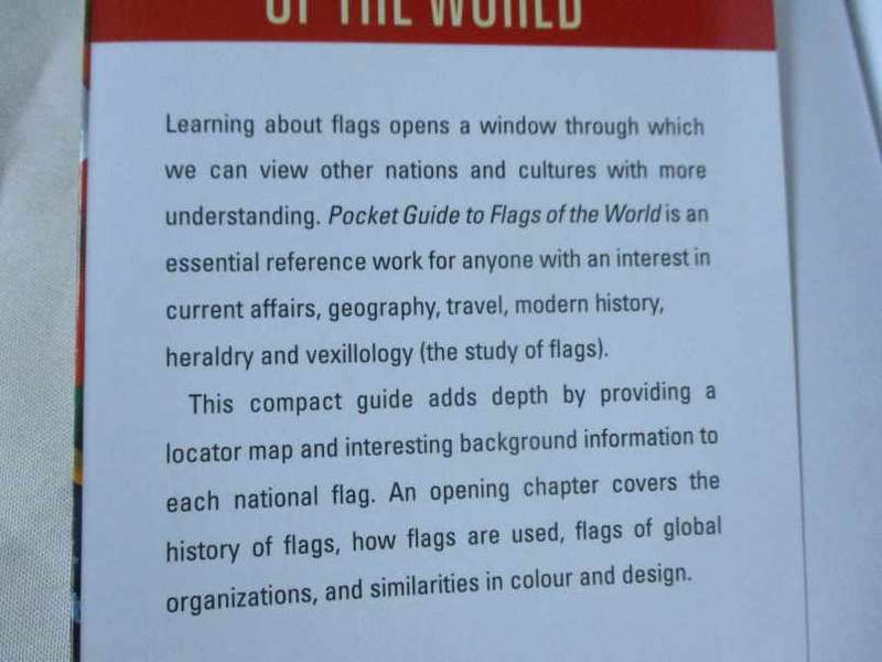 POCKET GUIDE TO FLAGS OF THE WORLD - BRIAN JOHNSON BARKER ( 2005 )