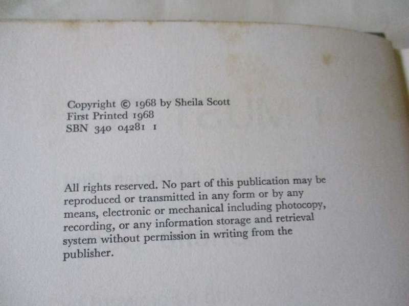 I MUST FLY - ADVENTURES OF A WOMAN PILOT - SHEILA SCOTT ( SIGNED )