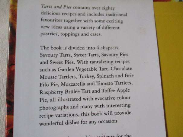 TARTS AND PIES - EASY RECIPES FOR TODAY`S BUSY COOK - MARY CADOGAN - HAMLYN NEW COOKERY