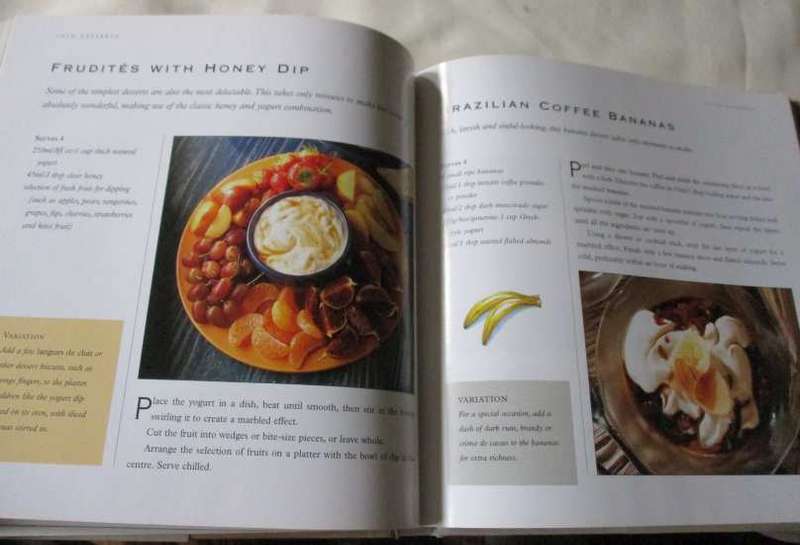THE FRUIT KITCHEN - A CELEBRATION OF FRESH AND ZESTY RECIPES - EMMA SUMMER