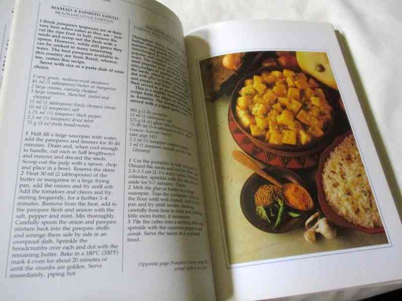 CLASSIC VEGETABLE COOKERY - OVER 250 DELICIOUS RECIPES FROM ALL OVER THE WORLD - ARTO DER HAROUTUNIA
