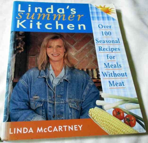LINDA`S SUMMER KITCHEN - OVER 100 SEASONAL RECIPES FOR MEALS WITHOUT MEAT - LINDA McCARTNEY